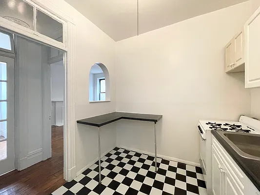 Rented by Spire Group | media 12