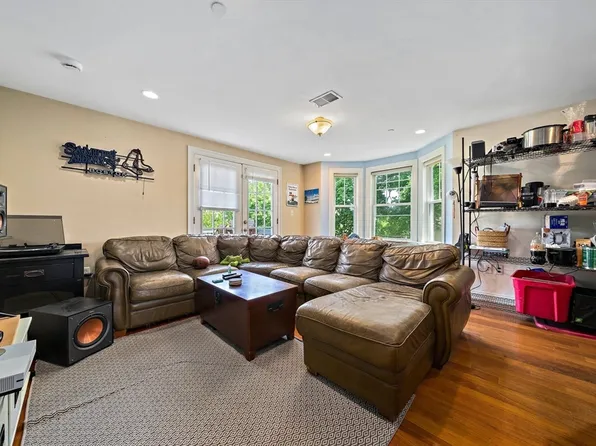 32 Adamson St #E, Boston, MA 02134