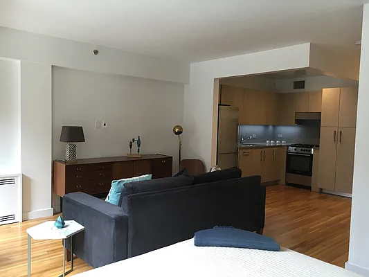 Rented by Stonehenge NYC LLC | media 4