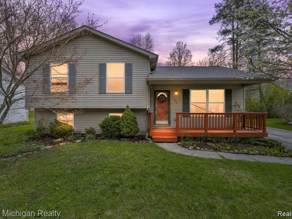 152 Schram Ct