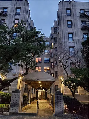 Sold by Remax Edge | media 1