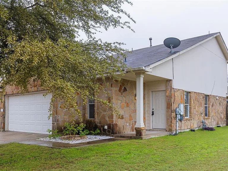 1701 Golden Sunrise Ln — Photo 2