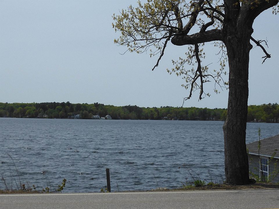 172 N. Policy Street, Salem, NH 03079 Zillow