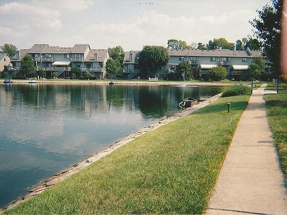 2nd image of 313 Strawberry Ln
