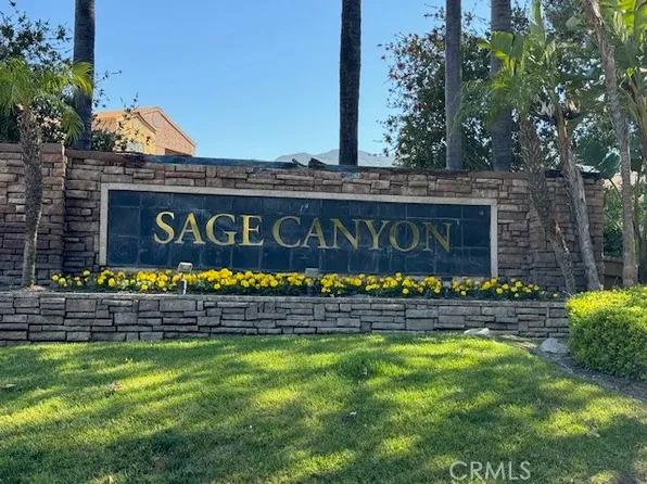 2400 San Gabriel Way Unit 101, Corona, CA 92882