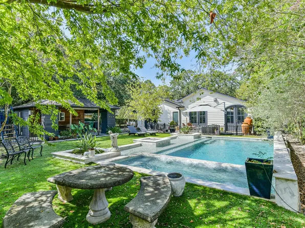 934 Shelterwood Dr, Houston, TX 77008