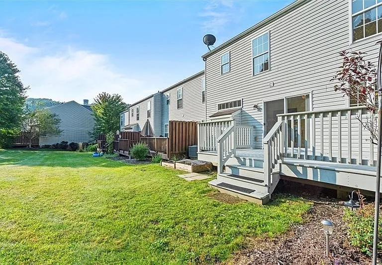 510 Village Green Blvd W — Photo 23