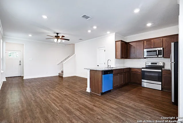 10310 Lynwood Br #102 — Photo 7