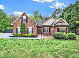 7082 Pine Ridge Dr, Denver, NC 28037