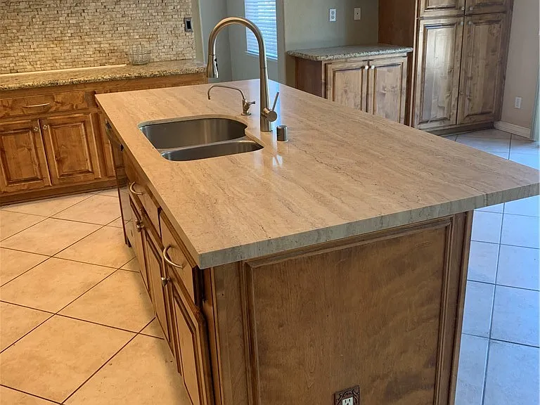 2835 S Bon View Ave — Photo 9
