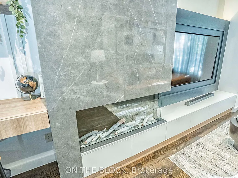 49 Leslie St — Photo 18