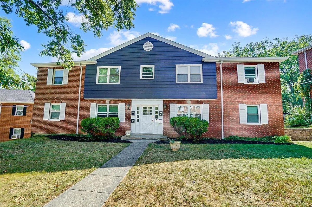 Building Photo - 3518 Hazelwood Ave #4
