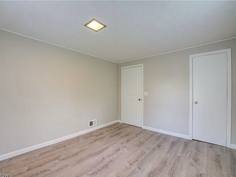 357 Erie Rd — Photo 10