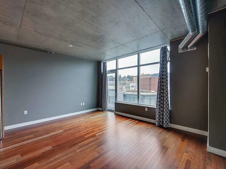 1926 W Burnside St #704 — Photo 18