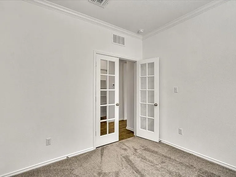 140 Banyon Dr — Photo 23