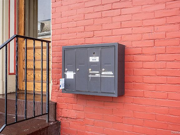 5th image of 292 Mill Street