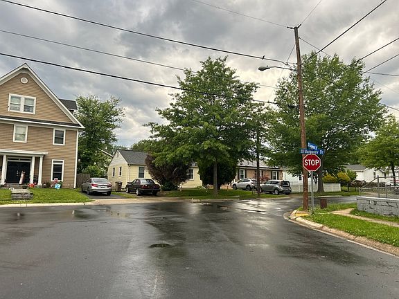 4th image of 500 Longwood Dr