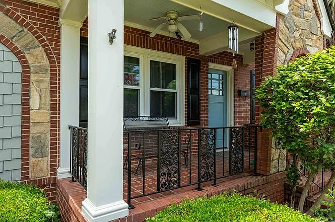 3301 Howard Ave — Photo 3