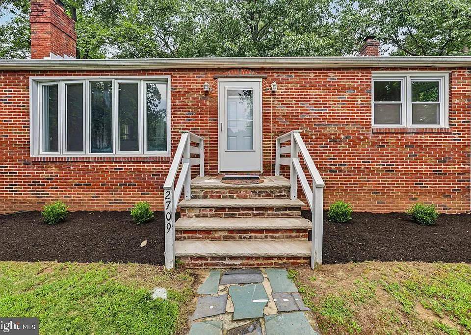2709 Creek Rd