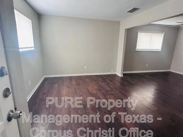 3842 Tiger Ln, Corpus Christi, TX 78415