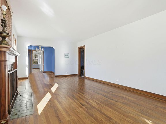 5th image of 178 Hiawatha Ave