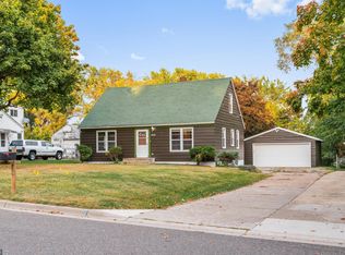1882 Beaumont St, Saint Paul, MN 55117