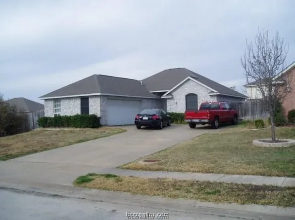 2401 Trace Mdws, College Station, TX 77845