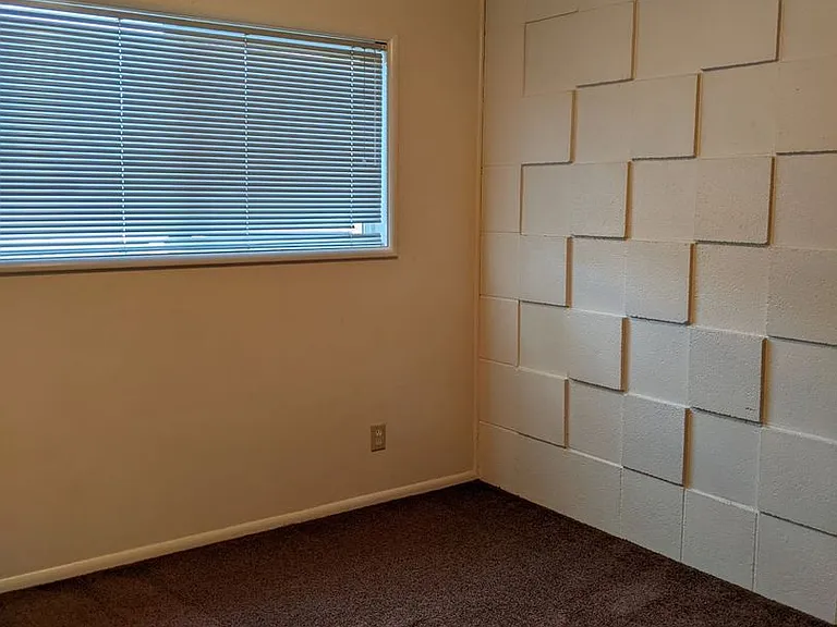 880 & 890 E 37th Ave — Photo 11