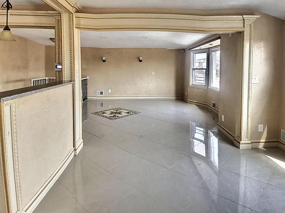 4th image of 80 Fraser St Floor 2