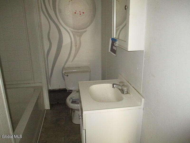 4th image of 49 Skene Street