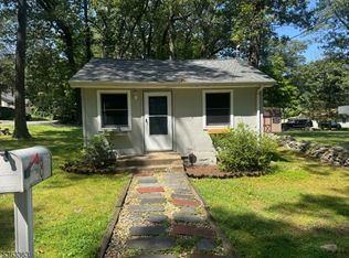 8 Spruce Path, Landing, NJ 07850