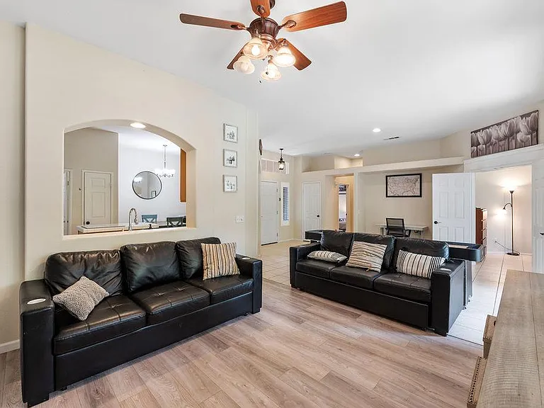 39510 Saint Honore Dr — Photo 17