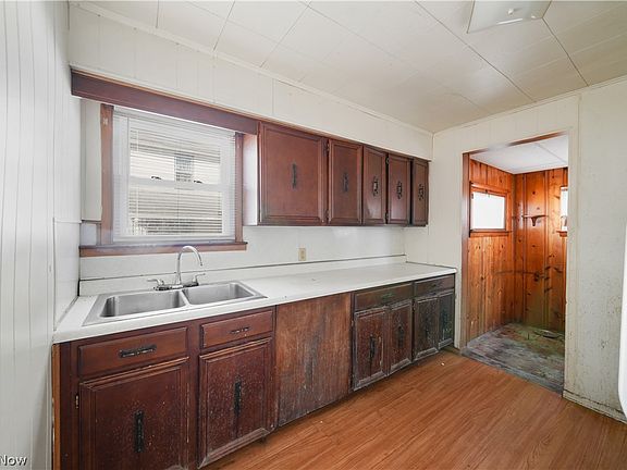 3rd image of 2407 Trussit Ave