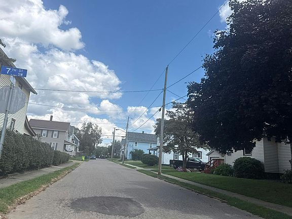 5th image of 617 Pike Ave SW