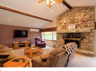 55 Rorer Ave, Hatboro, PA 19040