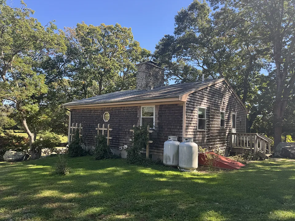 127A Brayton Point Rd