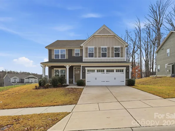 4711 Green Mountain Dr, Charlotte, NC 28215