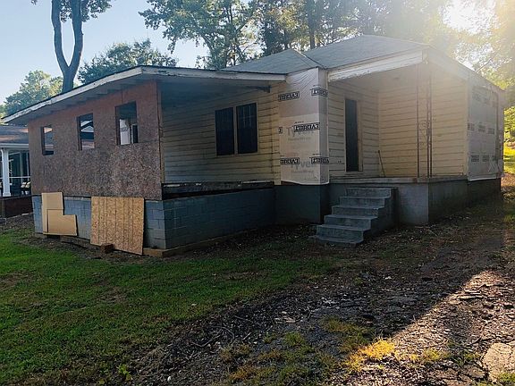 5th image of 238 Goldie Dr