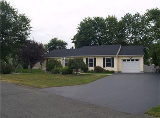 23 Straghan St, Cliffwood, NJ 07721