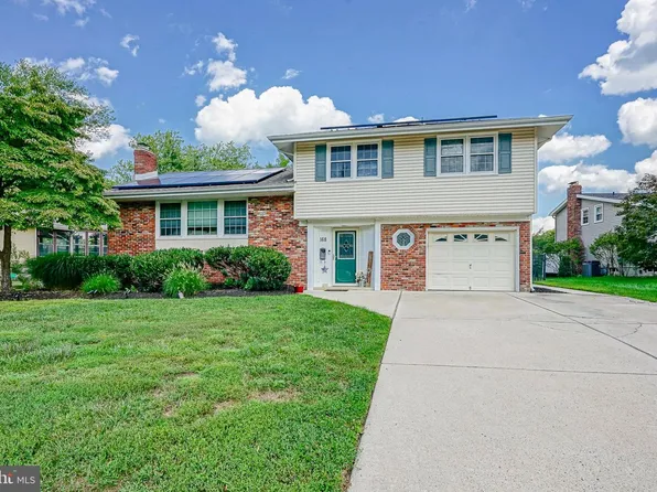 168 E Saint Andrews Dr, Mount Laurel, NJ 08054