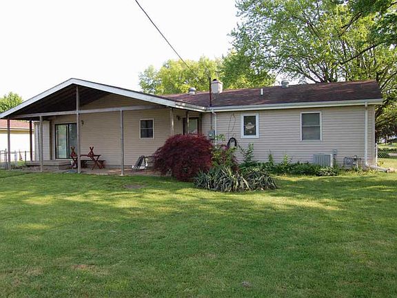 3rd image of 3524 Donna Dr