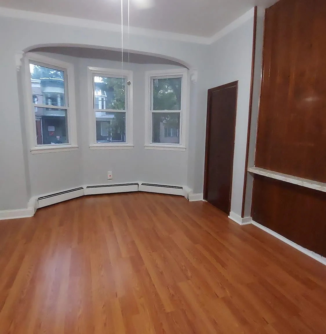 2 bed, 1.0 bath, $2,400 — Photo 2