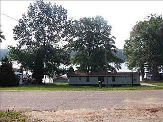 3rd image of 684 Pittmans Landing Dr