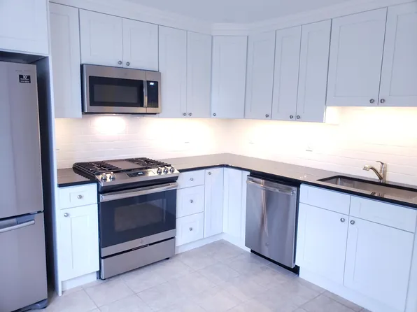 8026 Germantown Ave #2R, Philadelphia, PA 19118