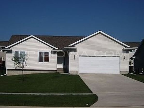 1975 49th St, Marion, IA 52302
