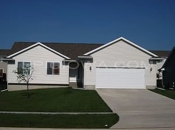 1975 49th St, Marion, IA 52302