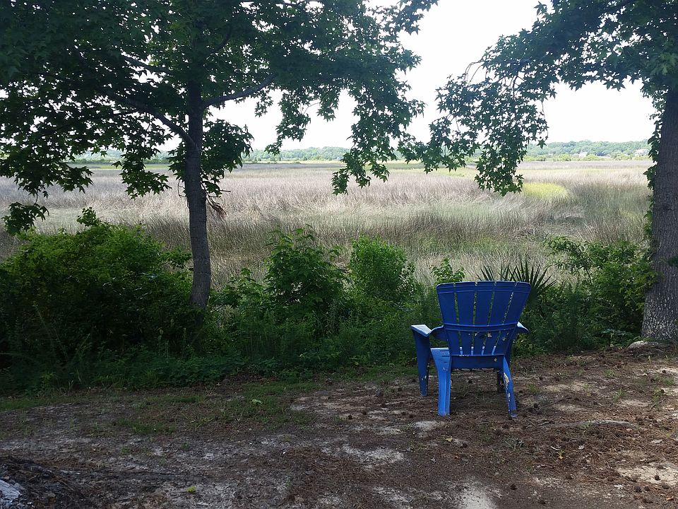 Beautiful marsh views!