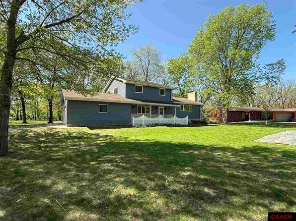 86 Roslyn Rd, New Ulm, MN 56073
