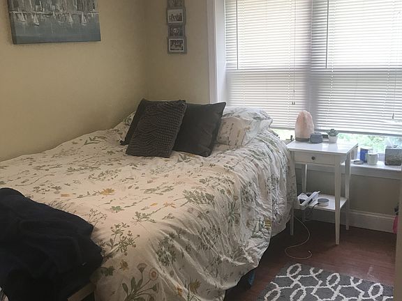 3rd image of 156 Newton St APT 5