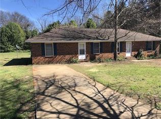 102 Colts Run Ct, Dalzell, SC 29040